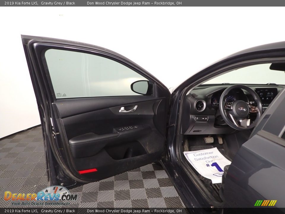 2019 Kia Forte LXS Gravity Grey / Black Photo #11