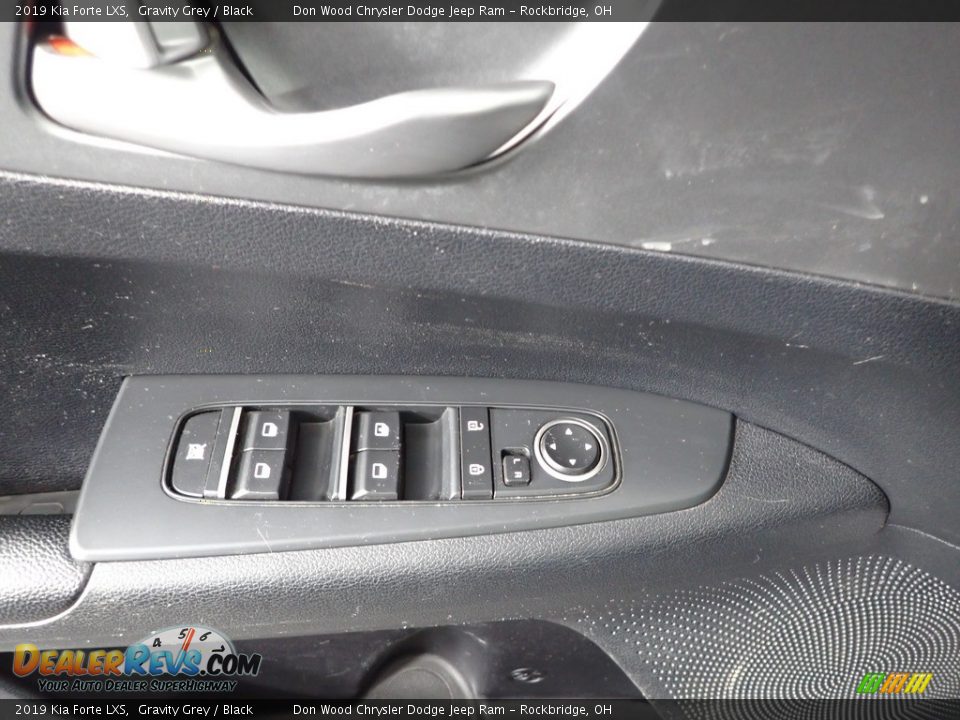 2019 Kia Forte LXS Gravity Grey / Black Photo #12