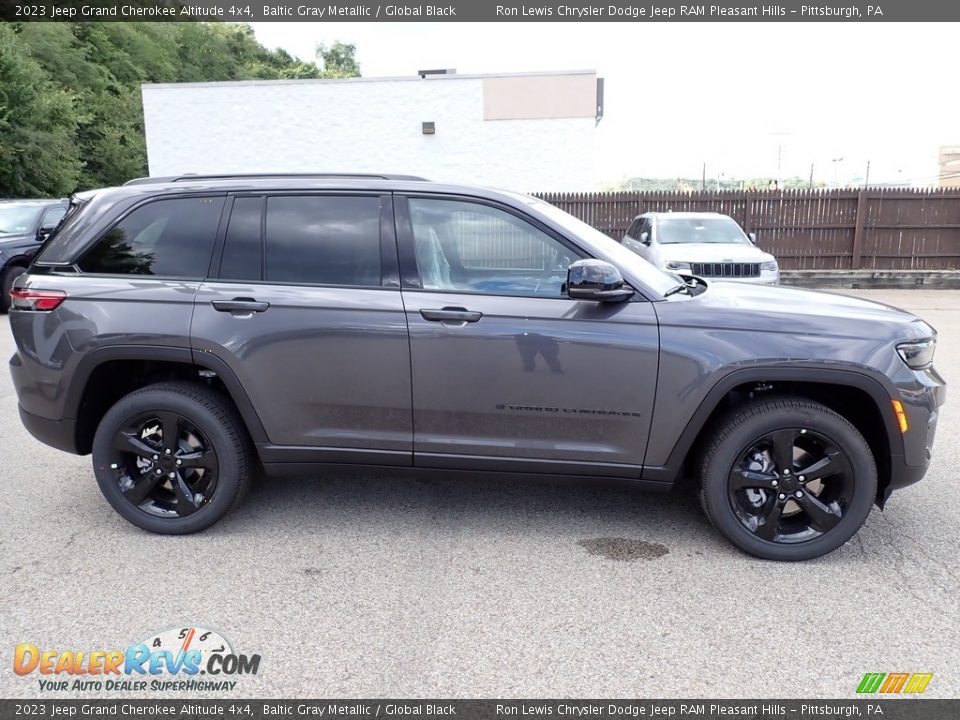 2023 Jeep Grand Cherokee Altitude 4x4 Baltic Gray Metallic / Global Black Photo #7