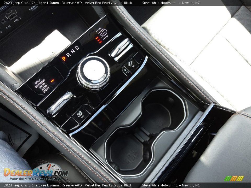 2023 Jeep Grand Cherokee L Summit Reserve 4WD Shifter Photo #33