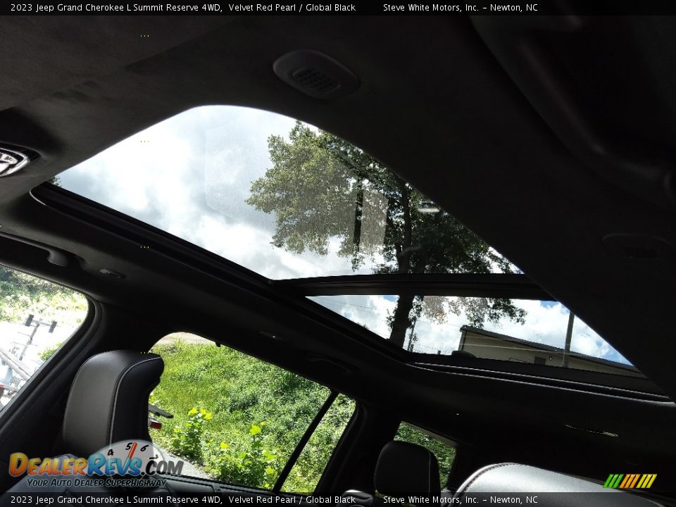 Sunroof of 2023 Jeep Grand Cherokee L Summit Reserve 4WD Photo #36