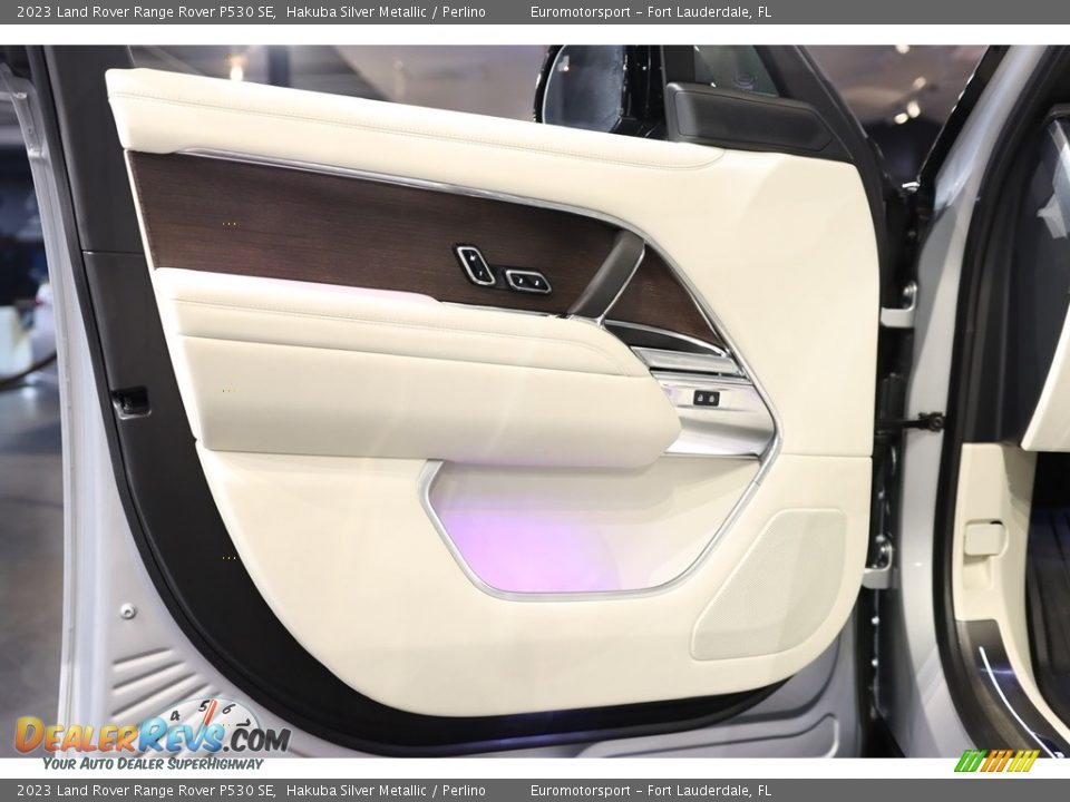 Door Panel of 2023 Land Rover Range Rover P530 SE Photo #15