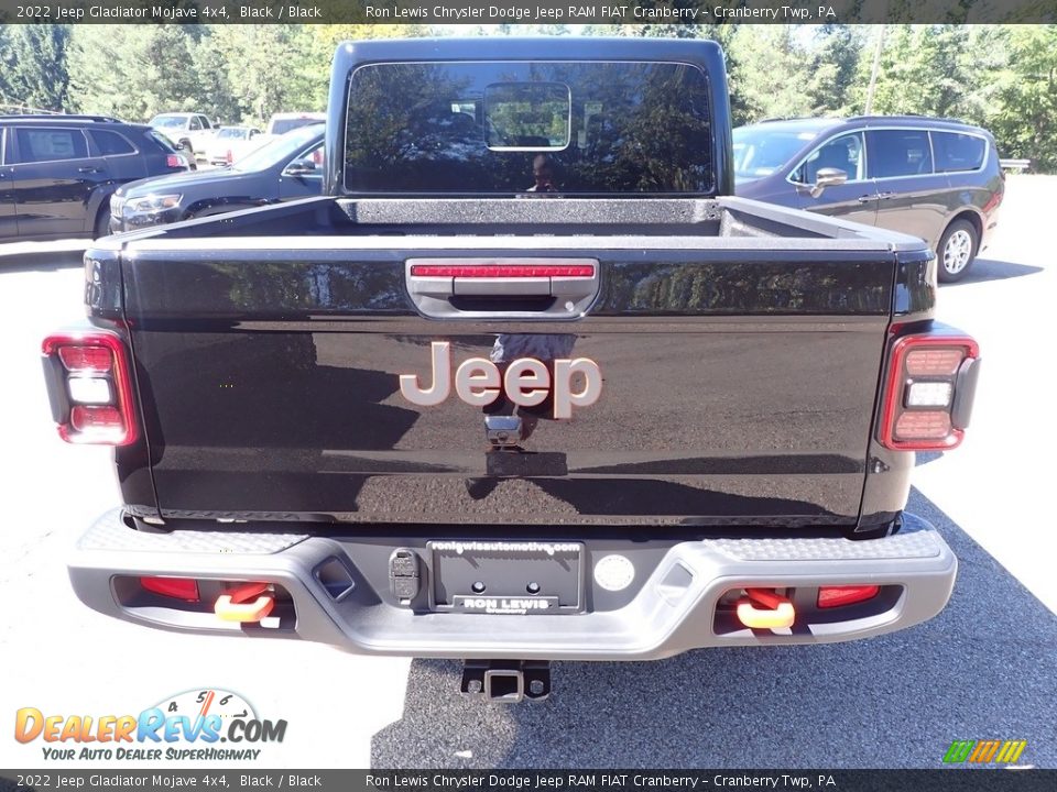 2022 Jeep Gladiator Mojave 4x4 Black / Black Photo #4