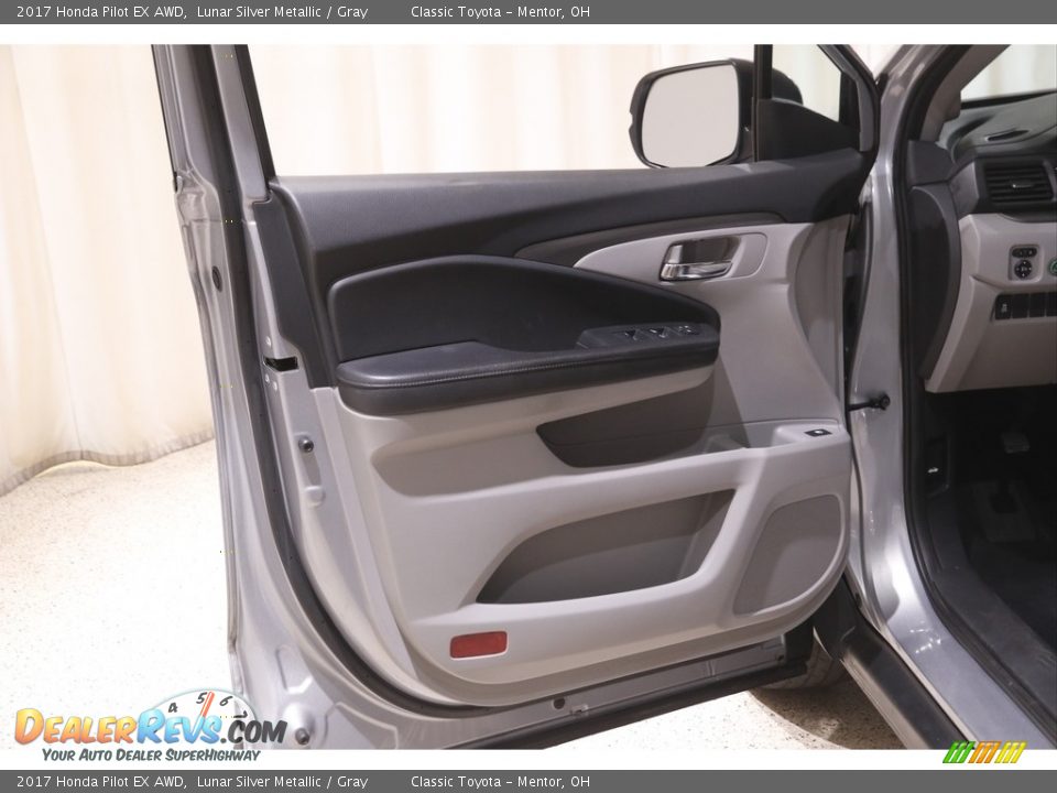 2017 Honda Pilot EX AWD Lunar Silver Metallic / Gray Photo #4