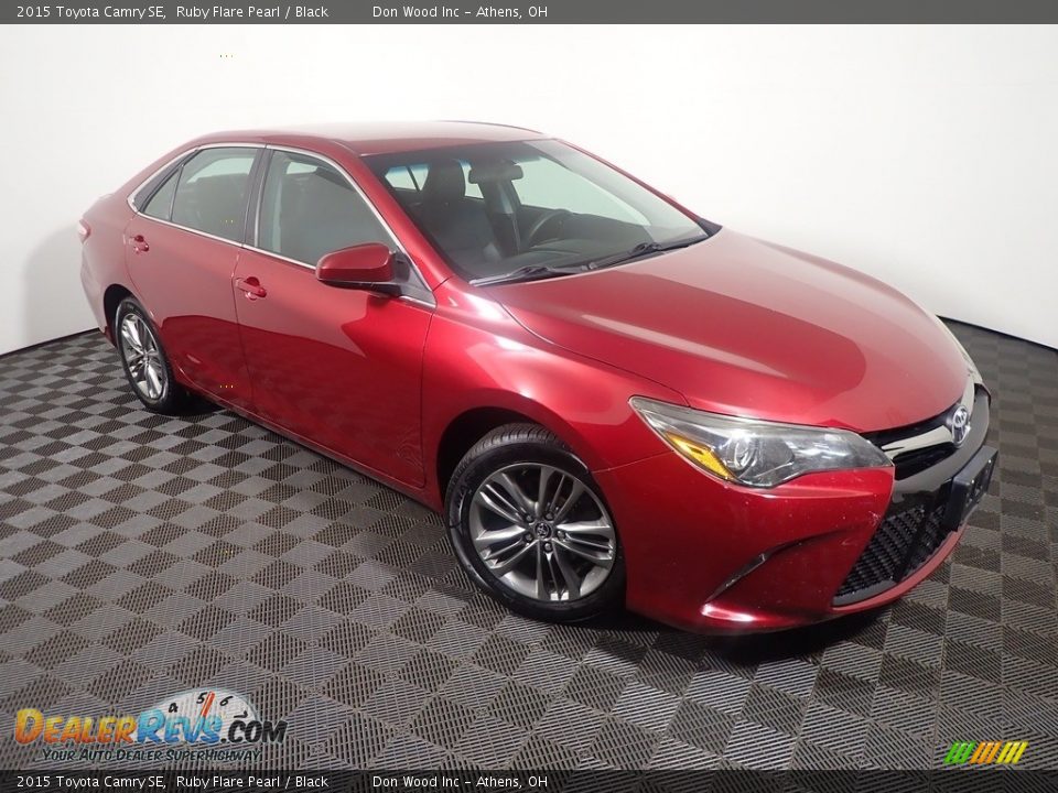 2015 Toyota Camry SE Ruby Flare Pearl / Black Photo #4