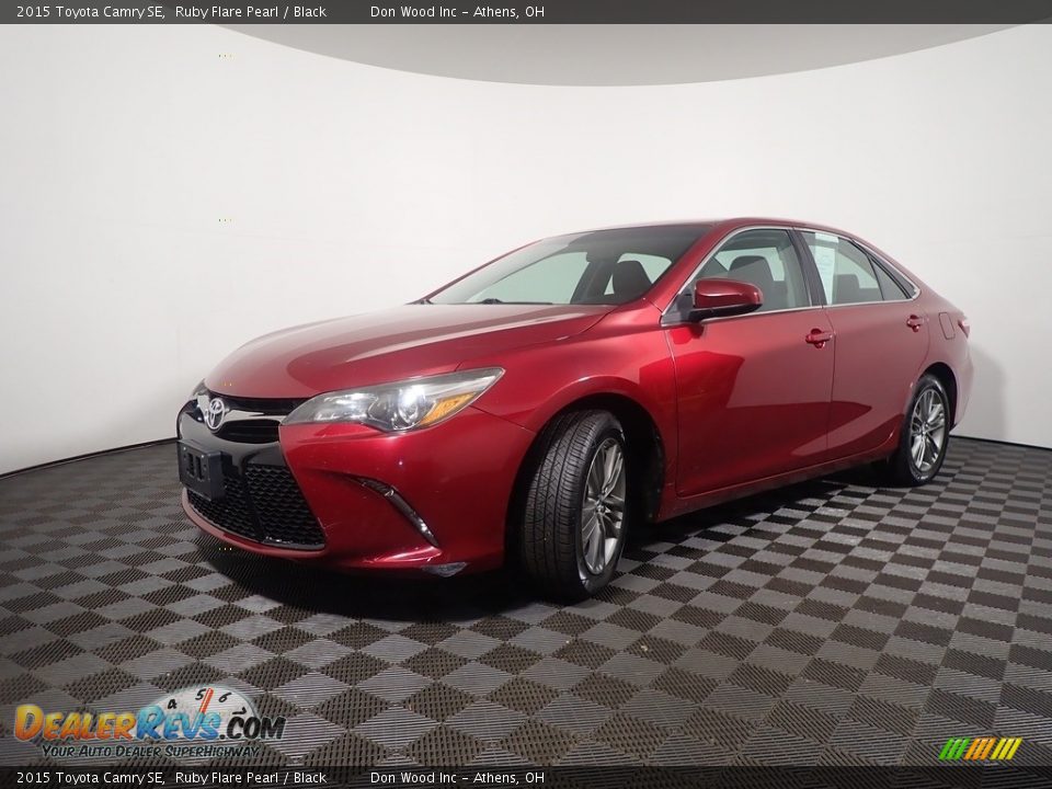 2015 Toyota Camry SE Ruby Flare Pearl / Black Photo #8