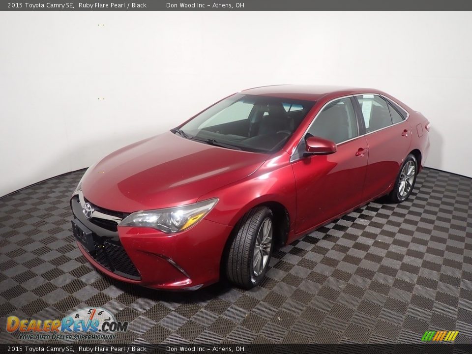 2015 Toyota Camry SE Ruby Flare Pearl / Black Photo #9