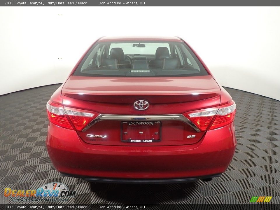 2015 Toyota Camry SE Ruby Flare Pearl / Black Photo #12