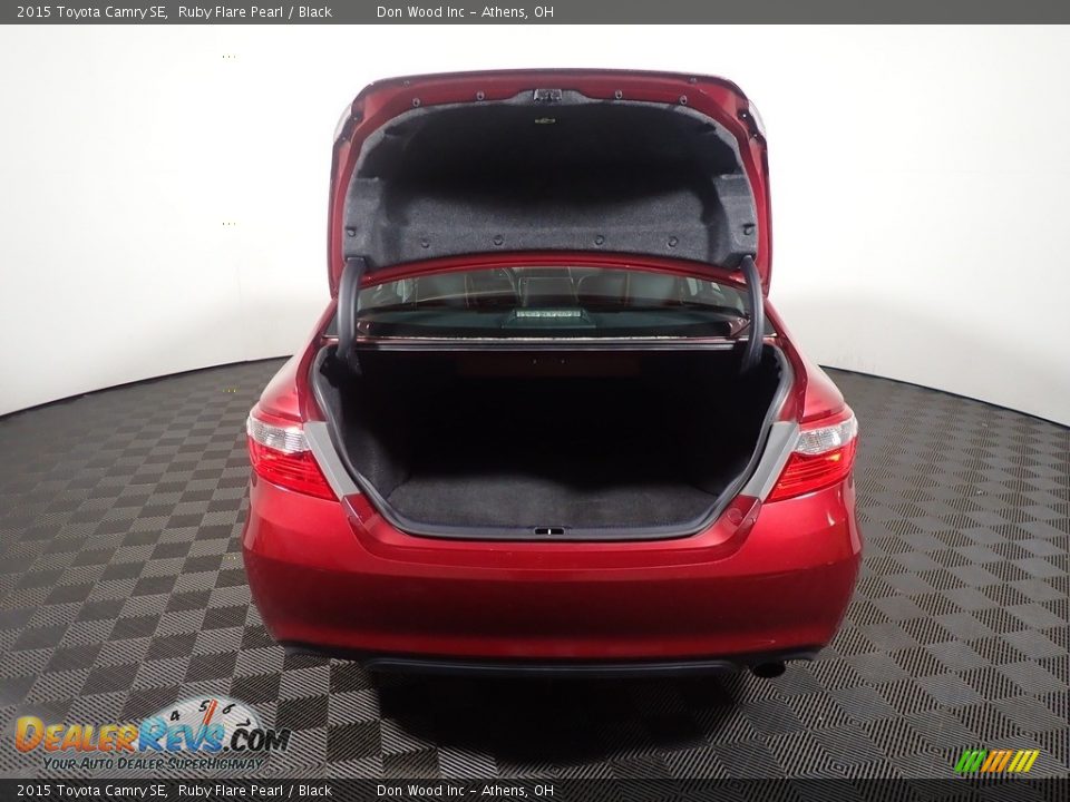 2015 Toyota Camry SE Ruby Flare Pearl / Black Photo #13