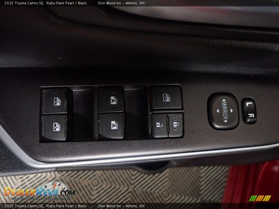 2015 Toyota Camry SE Ruby Flare Pearl / Black Photo #18