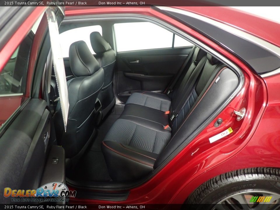 2015 Toyota Camry SE Ruby Flare Pearl / Black Photo #31