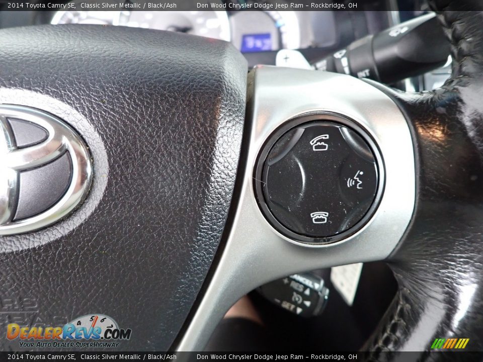 2014 Toyota Camry SE Classic Silver Metallic / Black/Ash Photo #17