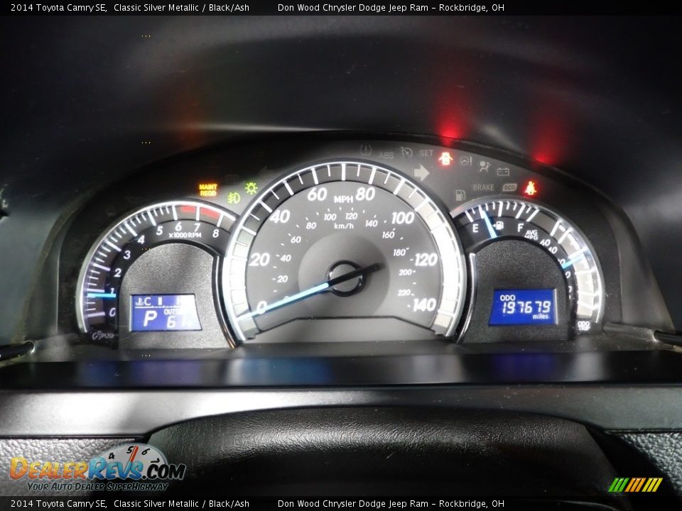 2014 Toyota Camry SE Classic Silver Metallic / Black/Ash Photo #18