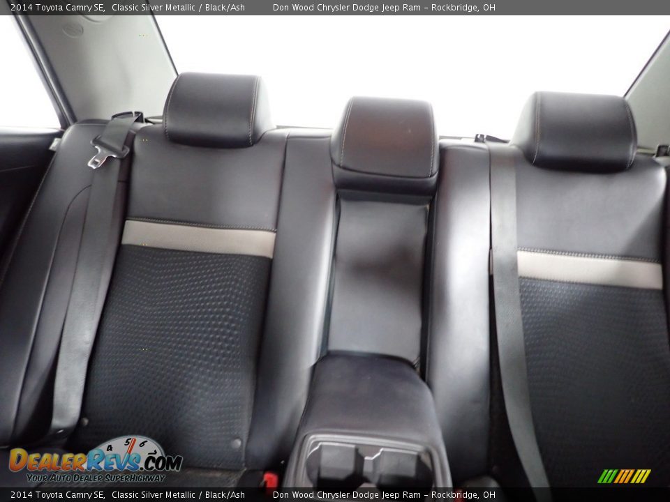2014 Toyota Camry SE Classic Silver Metallic / Black/Ash Photo #21
