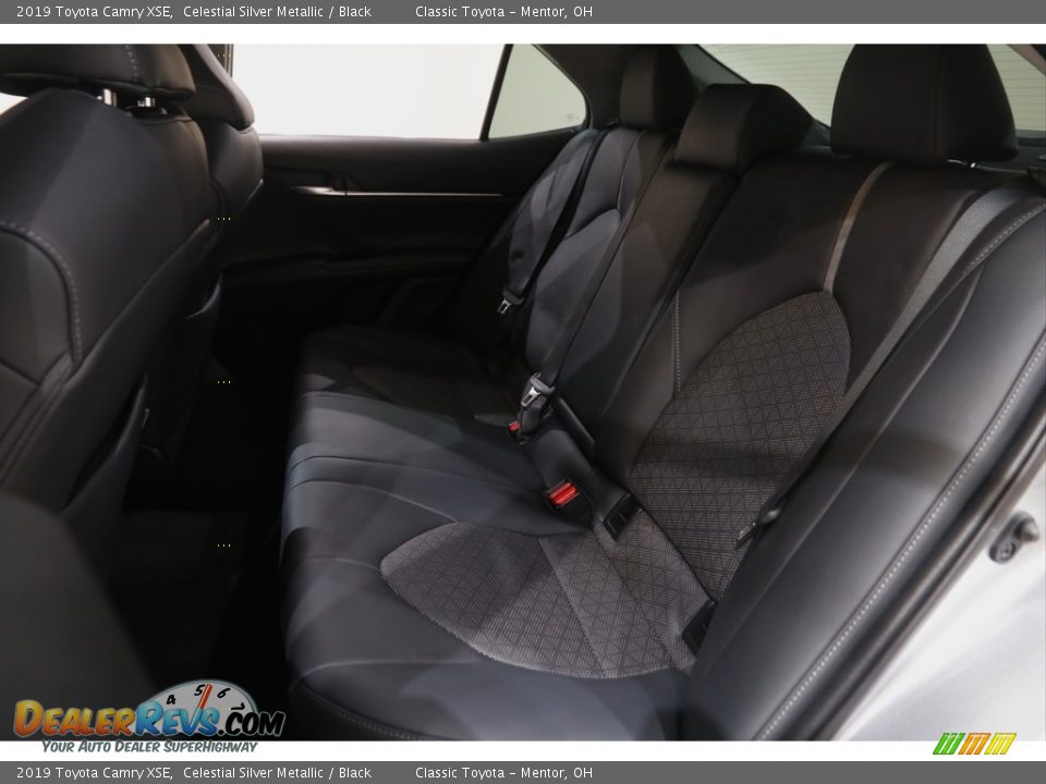 2019 Toyota Camry XSE Celestial Silver Metallic / Black Photo #16