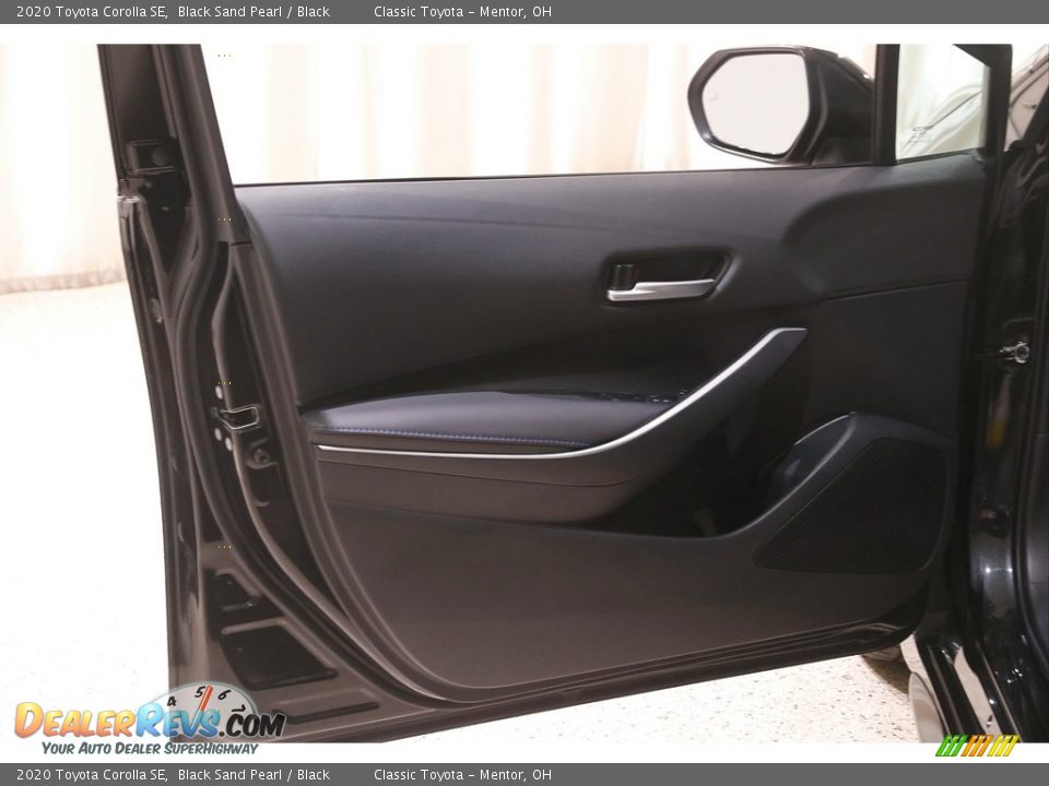 2020 Toyota Corolla SE Black Sand Pearl / Black Photo #4