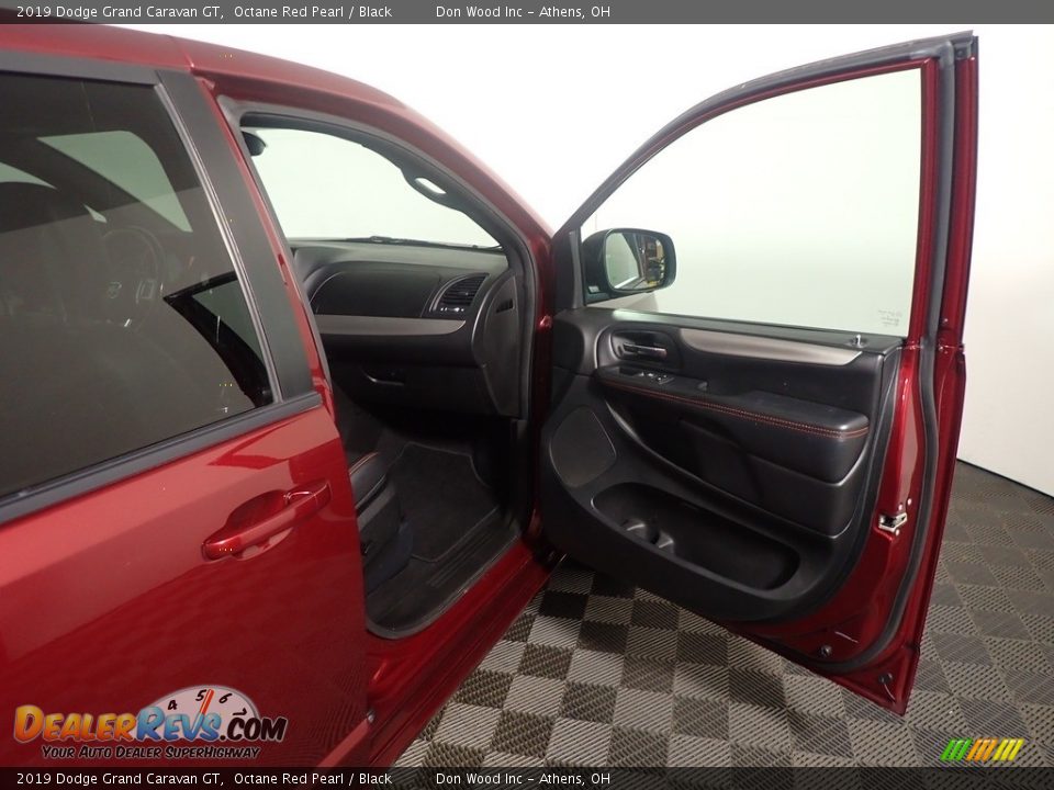 2019 Dodge Grand Caravan GT Octane Red Pearl / Black Photo #35