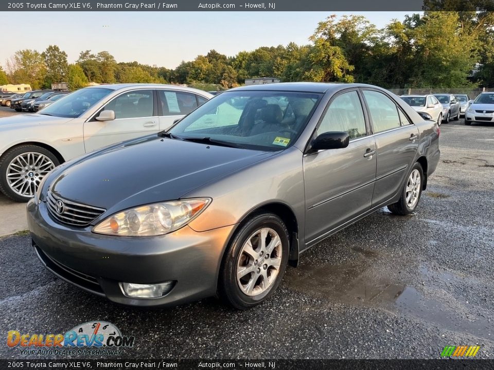 2005 Toyota Camry XLE V6 Phantom Gray Pearl / Fawn Photo #2