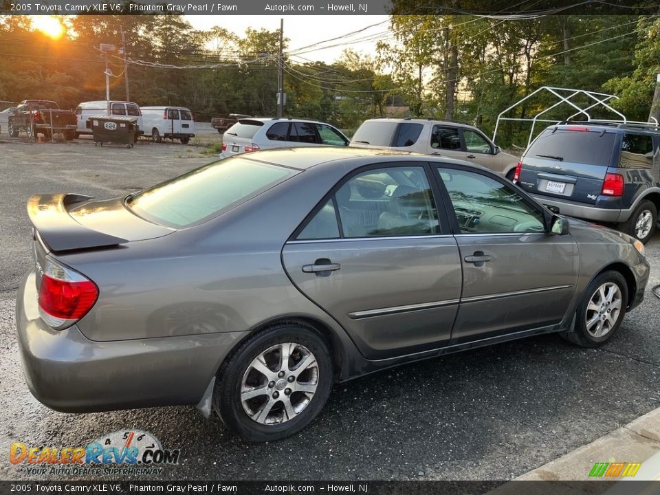 2005 Toyota Camry XLE V6 Phantom Gray Pearl / Fawn Photo #9