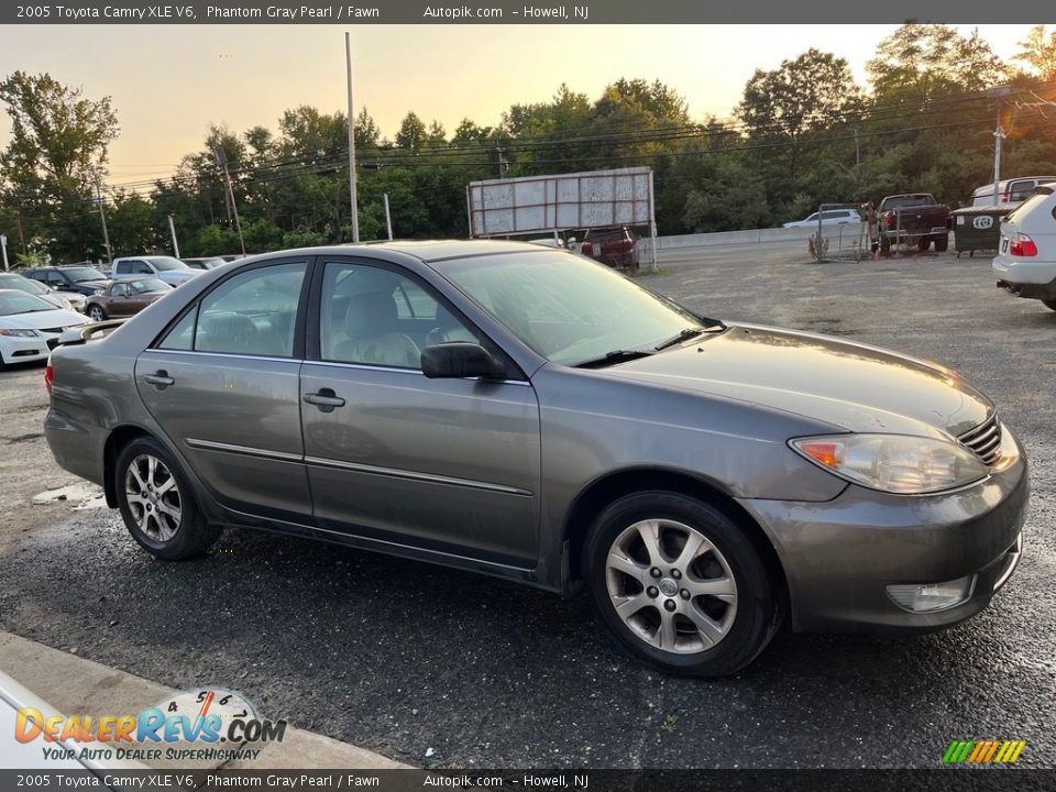 2005 Toyota Camry XLE V6 Phantom Gray Pearl / Fawn Photo #10