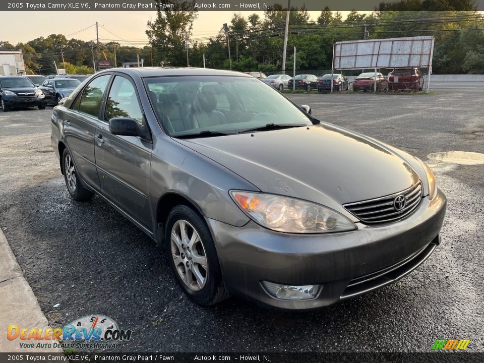 2005 Toyota Camry XLE V6 Phantom Gray Pearl / Fawn Photo #11