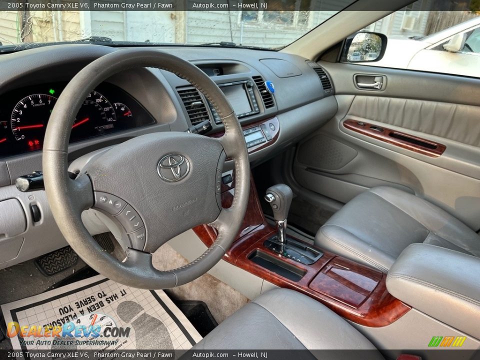 2005 Toyota Camry XLE V6 Phantom Gray Pearl / Fawn Photo #20