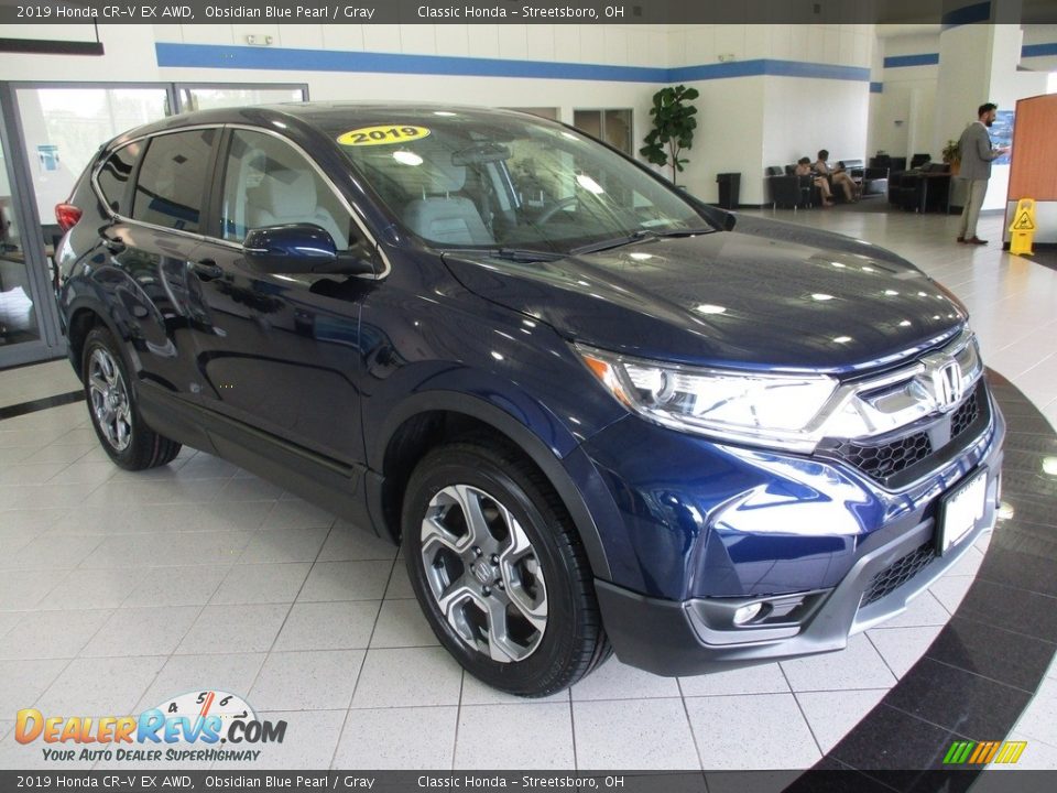 Front 3/4 View of 2019 Honda CR-V EX AWD Photo #3