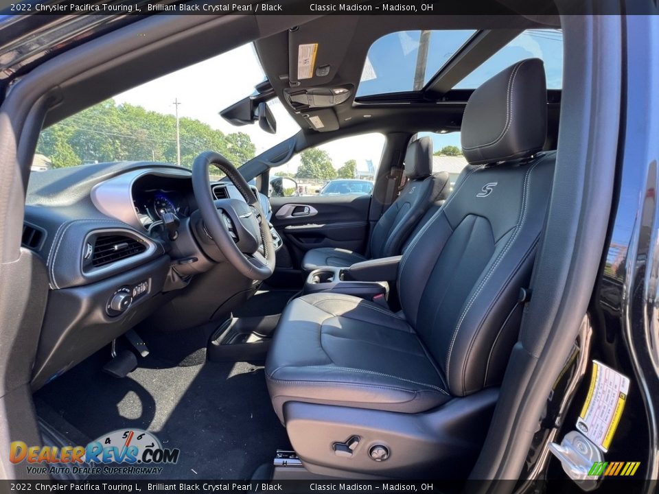 2022 Chrysler Pacifica Touring L Brilliant Black Crystal Pearl / Black Photo #2