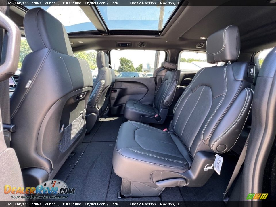 2022 Chrysler Pacifica Touring L Brilliant Black Crystal Pearl / Black Photo #3