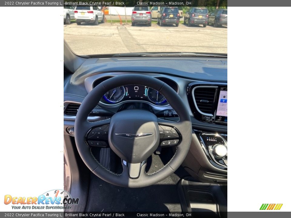 2022 Chrysler Pacifica Touring L Brilliant Black Crystal Pearl / Black Photo #6