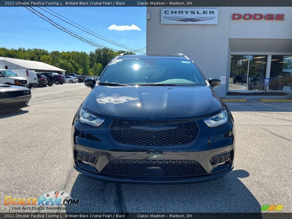 2022 Chrysler Pacifica Touring L Brilliant Black Crystal Pearl / Black Photo #8