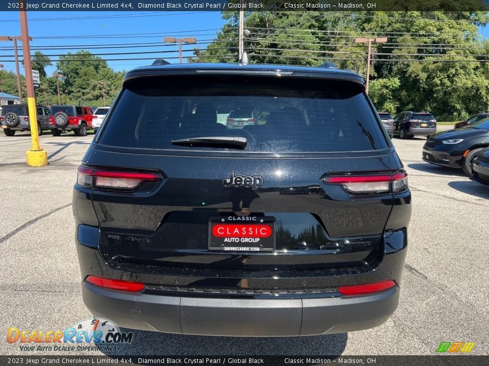 2023 Jeep Grand Cherokee L Limited 4x4 Diamond Black Crystal Pearl / Global Black Photo #11