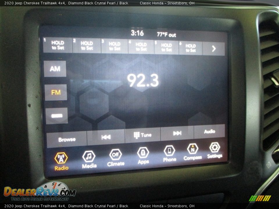 2020 Jeep Cherokee Trailhawk 4x4 Diamond Black Crystal Pearl / Black Photo #35