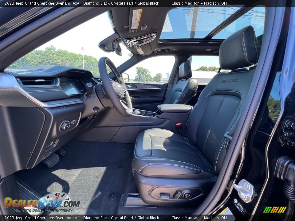 2023 Jeep Grand Cherokee Overland 4x4 Diamond Black Crystal Pearl / Global Black Photo #2