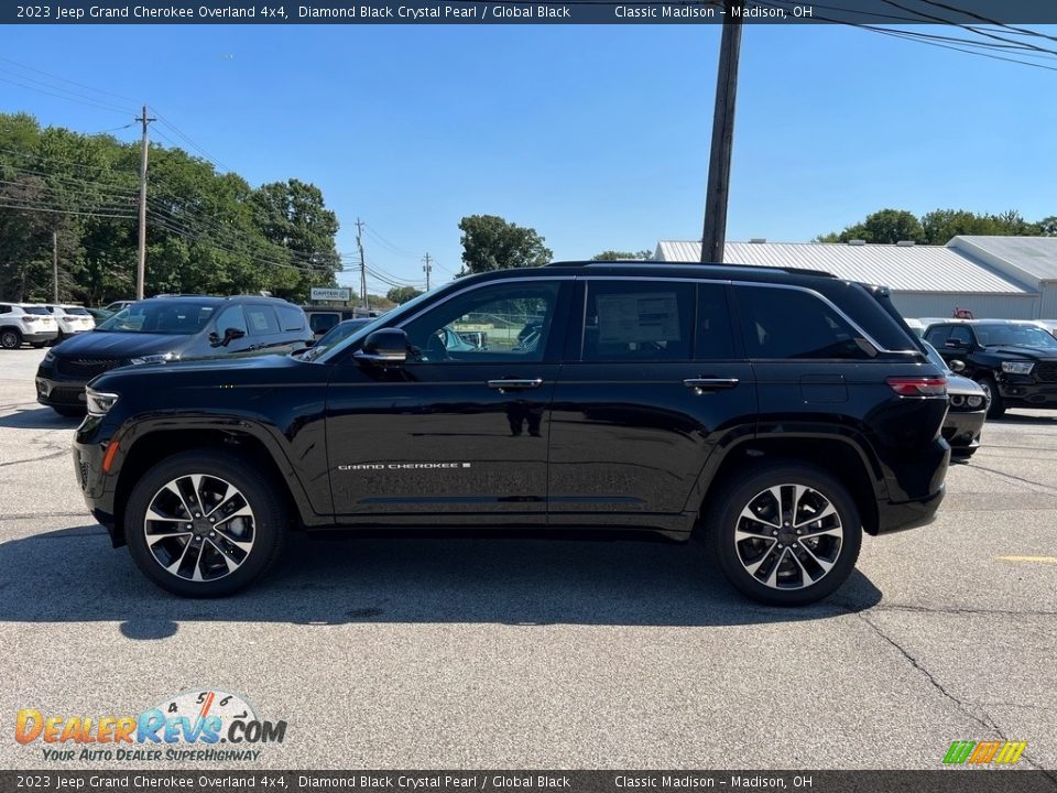 2023 Jeep Grand Cherokee Overland 4x4 Diamond Black Crystal Pearl / Global Black Photo #8