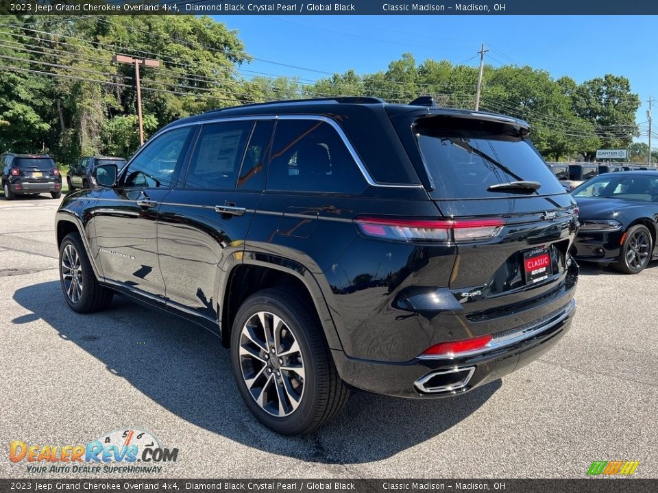2023 Jeep Grand Cherokee Overland 4x4 Diamond Black Crystal Pearl / Global Black Photo #9