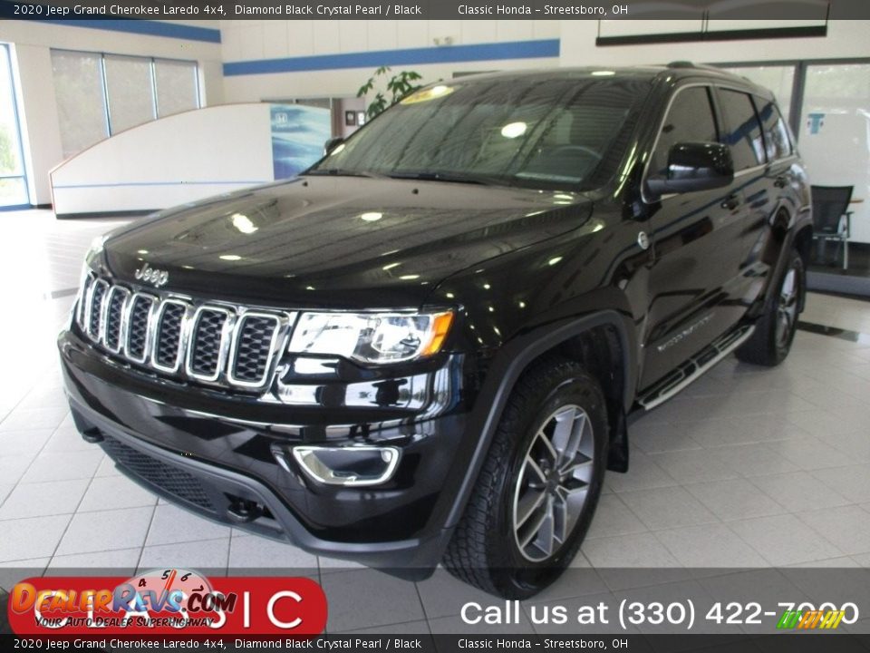 2020 Jeep Grand Cherokee Laredo 4x4 Diamond Black Crystal Pearl / Black Photo #1