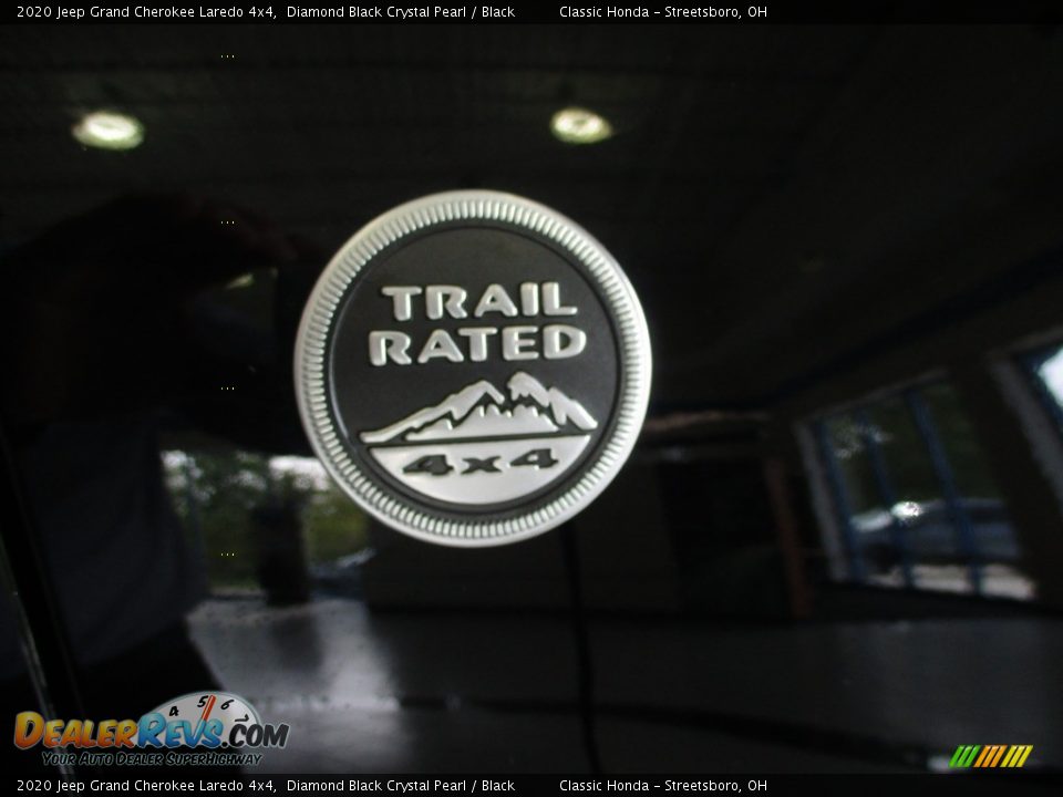 2020 Jeep Grand Cherokee Laredo 4x4 Diamond Black Crystal Pearl / Black Photo #6
