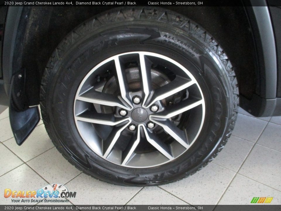 2020 Jeep Grand Cherokee Laredo 4x4 Diamond Black Crystal Pearl / Black Photo #7