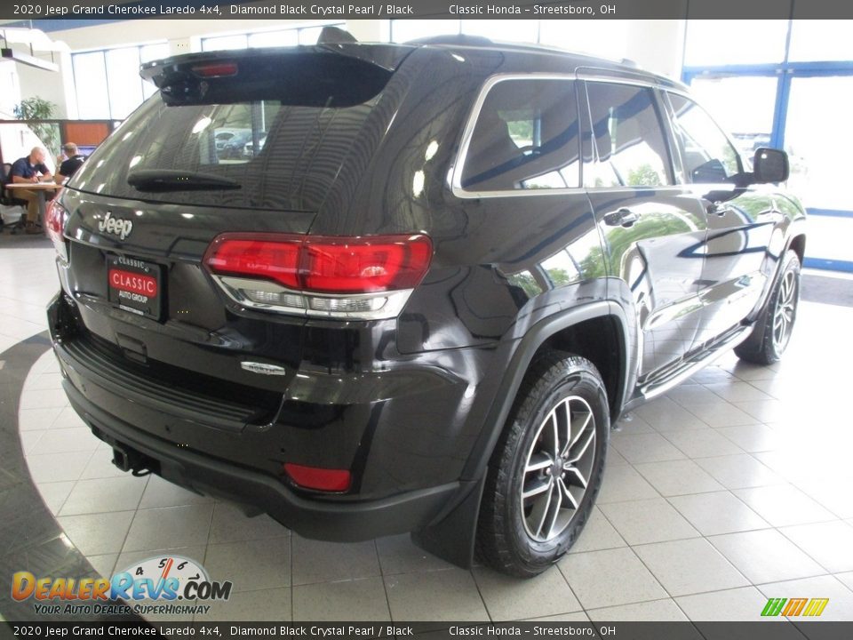 2020 Jeep Grand Cherokee Laredo 4x4 Diamond Black Crystal Pearl / Black Photo #8