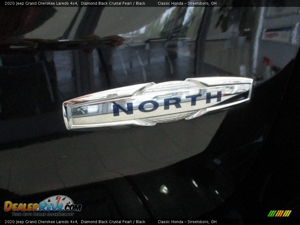 2020 Jeep Grand Cherokee Laredo 4x4 Diamond Black Crystal Pearl / Black Photo #10