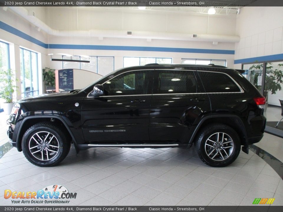 2020 Jeep Grand Cherokee Laredo 4x4 Diamond Black Crystal Pearl / Black Photo #12