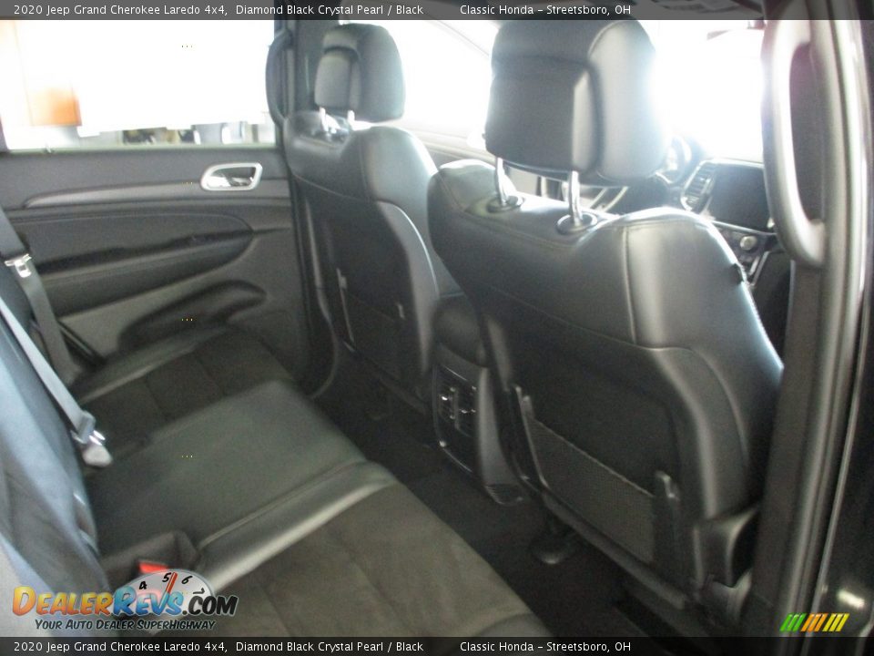 2020 Jeep Grand Cherokee Laredo 4x4 Diamond Black Crystal Pearl / Black Photo #21