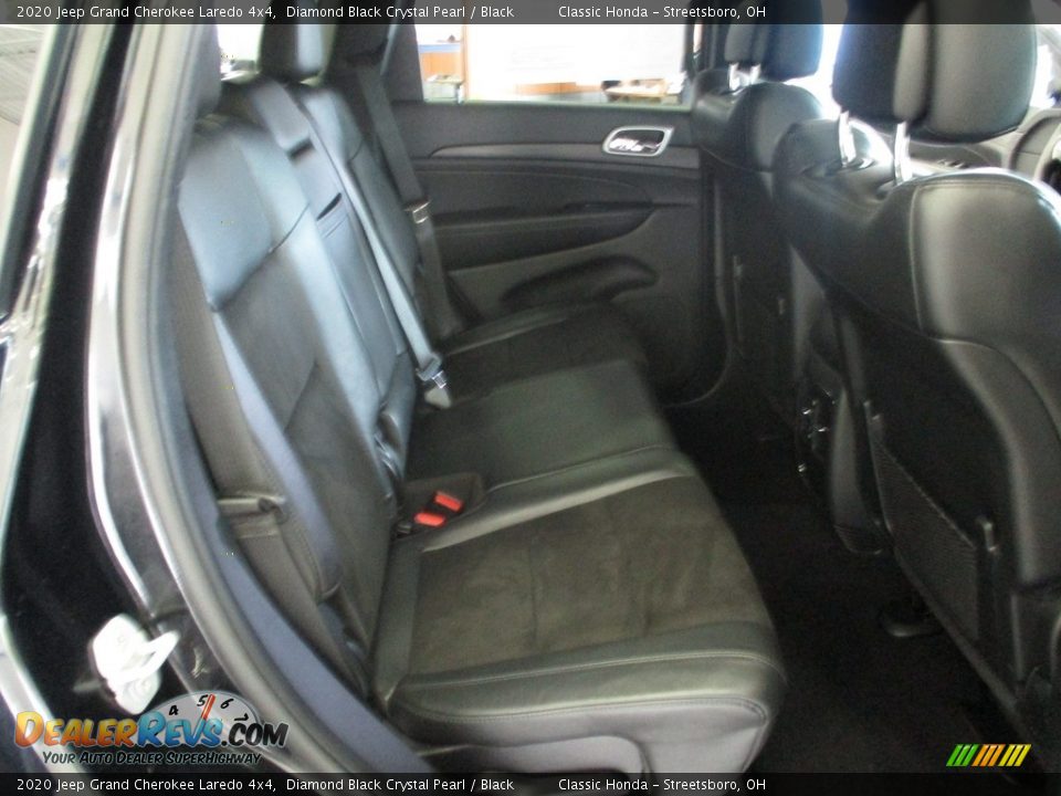 2020 Jeep Grand Cherokee Laredo 4x4 Diamond Black Crystal Pearl / Black Photo #22