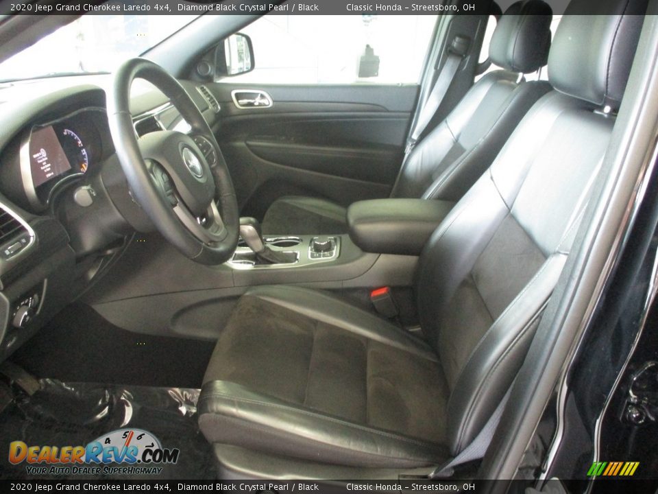 2020 Jeep Grand Cherokee Laredo 4x4 Diamond Black Crystal Pearl / Black Photo #31