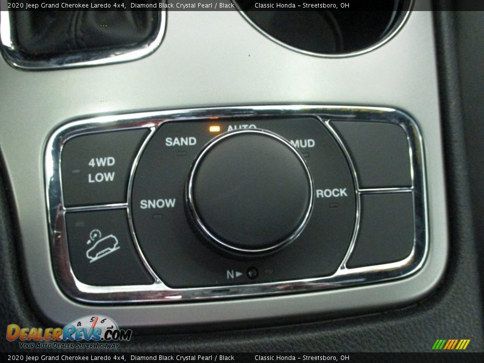 2020 Jeep Grand Cherokee Laredo 4x4 Diamond Black Crystal Pearl / Black Photo #35