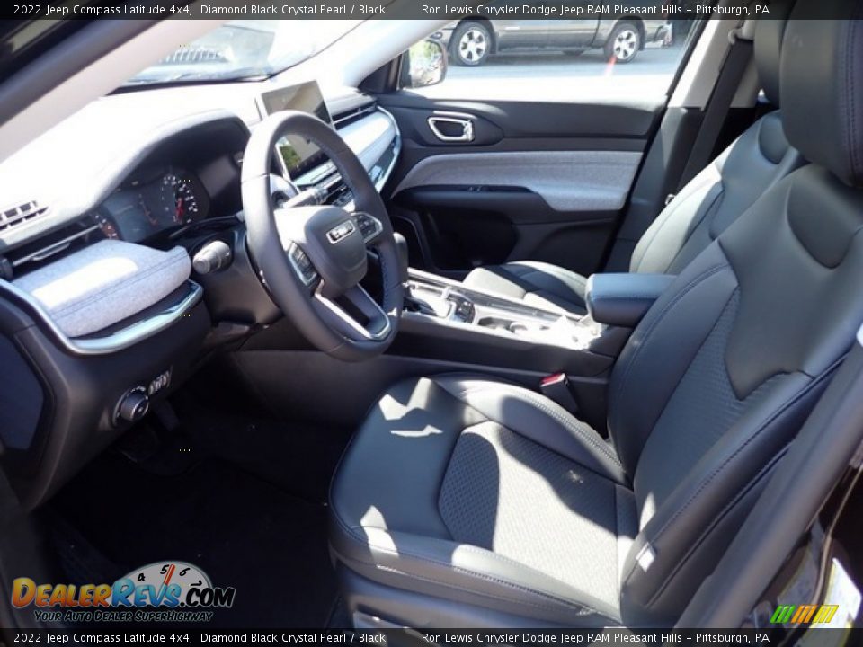2022 Jeep Compass Latitude 4x4 Diamond Black Crystal Pearl / Black Photo #14
