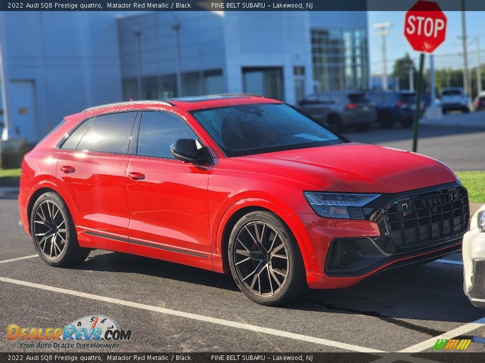 Front 3/4 View of 2022 Audi SQ8 Prestige quattro Photo #4