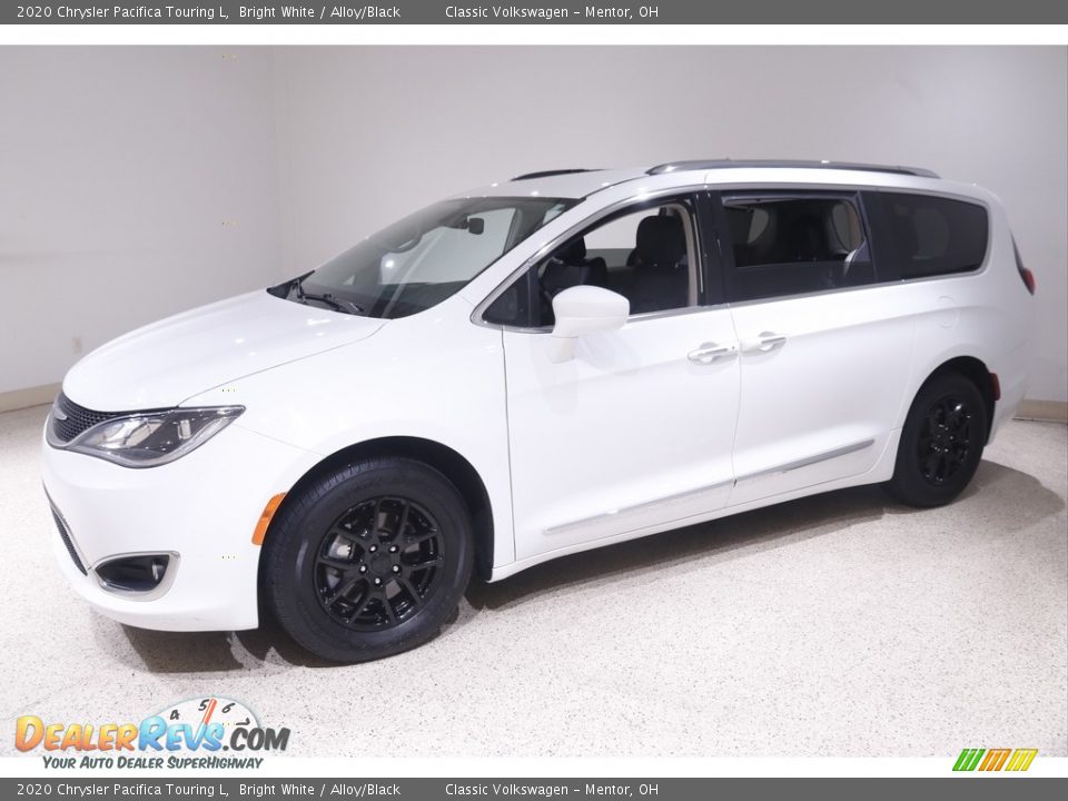2020 Chrysler Pacifica Touring L Bright White / Alloy/Black Photo #3