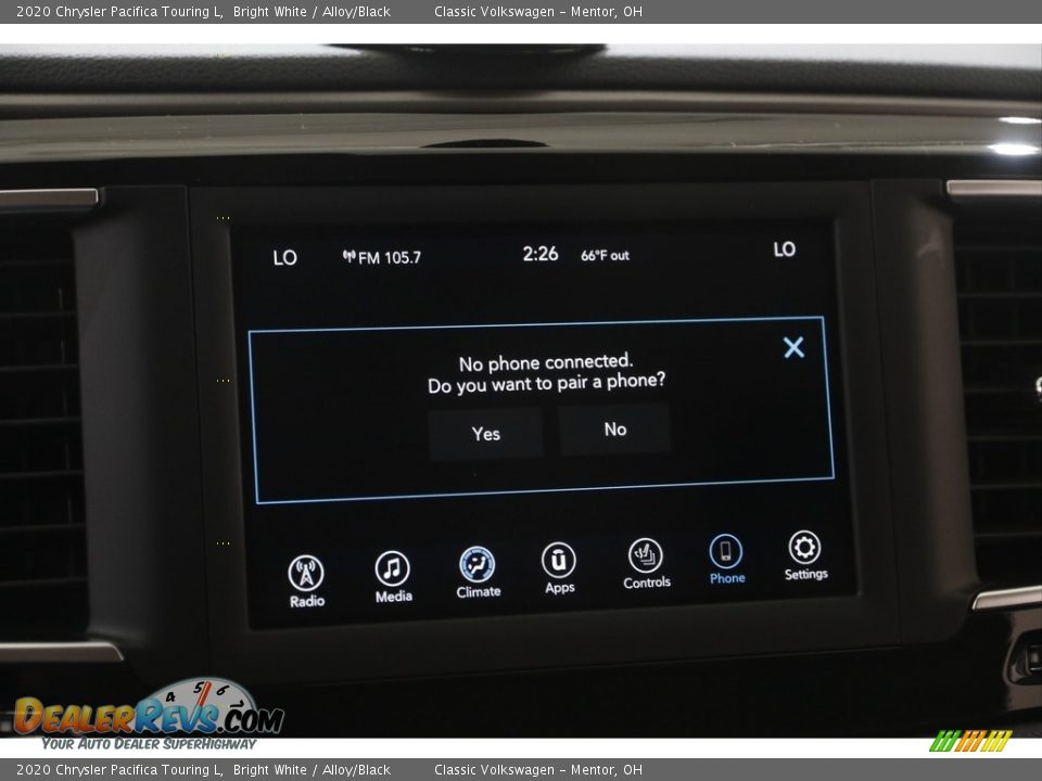 2020 Chrysler Pacifica Touring L Bright White / Alloy/Black Photo #13